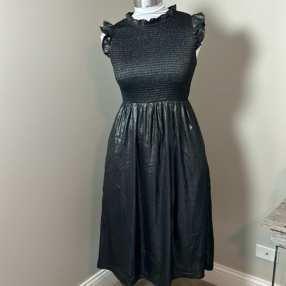 MELLODAY Black Smocked Cap Sleeve Midi Metallic Dress Size Medium - Picture 1 of 6